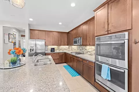 Kitchen - 10648 E Kinetic Dr, Mesa, AZ 85212 photo 2 of 4