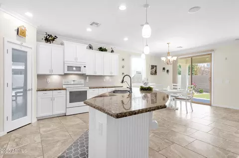 Kitchen - 2815 E Russell St, Mesa, AZ 85213 photo 2 of 5