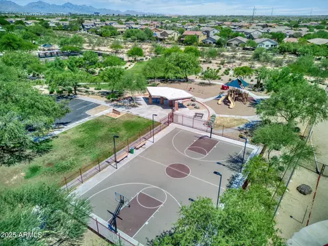 View/Area - 3829 E Rockingham Rd, Phoenix, AZ 85050 photo 2 of 3