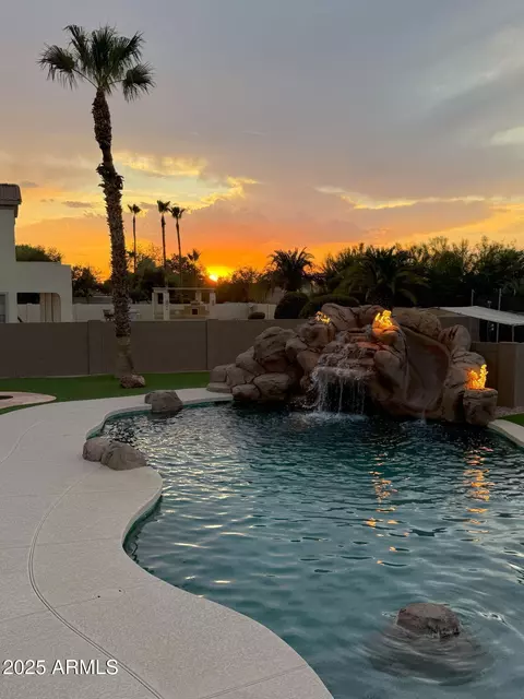 2718 E Horseshoe Pl, Chandler, AZ 85249