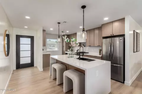 3934 E Sahuaro Dr, Phoenix, AZ 85028