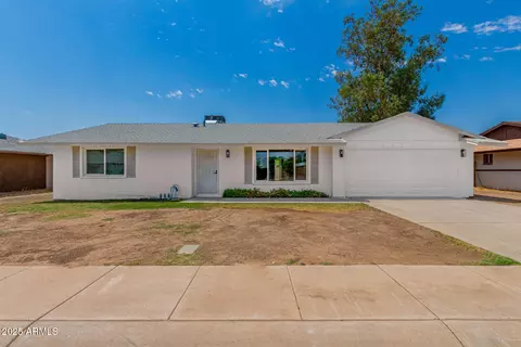 8326 N 56th Ave, Glendale, AZ 85302