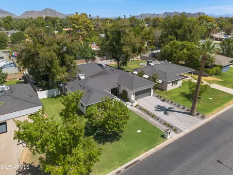 View/Area - 902 W State Ave, Phoenix, AZ 85021 photo 5 of 6