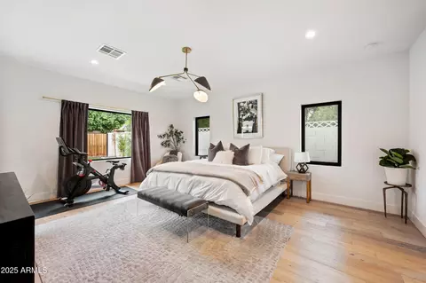 Bedroom - 902 W State Ave, Phoenix, AZ 85021 photo 1 of 7