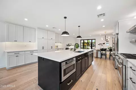 Kitchen - 902 W State Ave, Phoenix, AZ 85021 photo 1 of 1