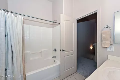 Bath - 2250 E Deer Valley Dr #58, Phoenix, AZ 85024 photo 2 of 3