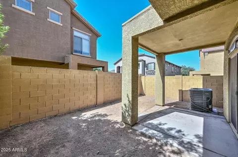 Exterior - 2250 E Deer Valley Dr #58, Phoenix, AZ 85024 photo 3 of 9