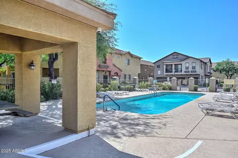 Exterior - 2250 E Deer Valley Dr #58, Phoenix, AZ 85024 photo 5 of 9