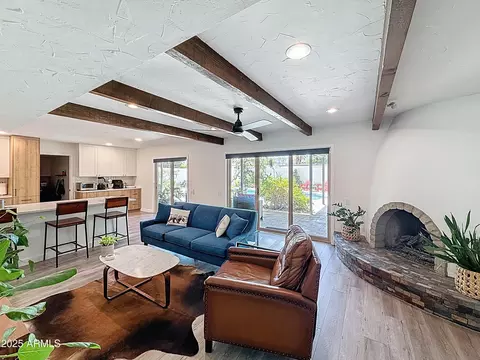 Living - 3529 E Cannon Dr, Phoenix, AZ 85028 photo 2 of 3