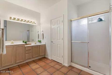 1220 N Cliffside Dr, Gilbert, AZ 85234 photo 11
