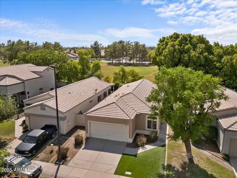 1220 N Cliffside Dr, Gilbert, AZ 85234 photo 2