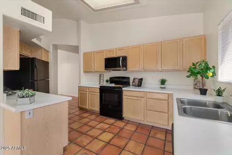 1220 N Cliffside Dr, Gilbert, AZ 85234 photo 6