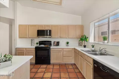 1220 N Cliffside Dr, Gilbert, AZ 85234 photo 7
