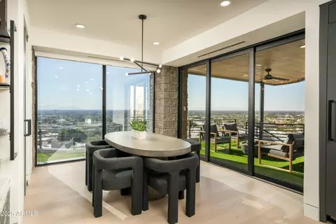 Dining - 7147 N 23rd Pl, Phoenix, AZ 85020 photo 2 of 2