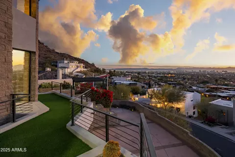 Exterior - 7147 N 23rd Pl, Phoenix, AZ 85020 photo 19 of 22