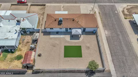 View/Area - 8302 N 30th Dr, Phoenix, AZ 85051 photo 5 of 7
