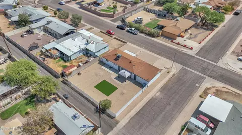 View/Area - 8302 N 30th Dr, Phoenix, AZ 85051 photo 3 of 7