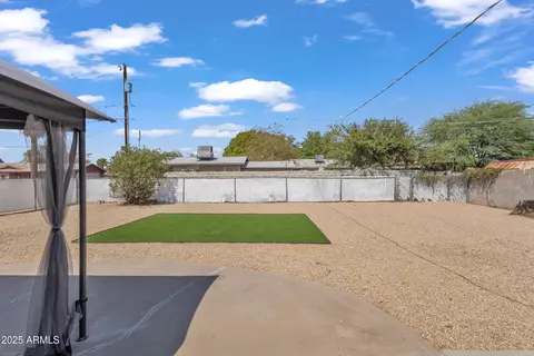 Exterior - 8302 N 30th Dr, Phoenix, AZ 85051 photo 2 of 6
