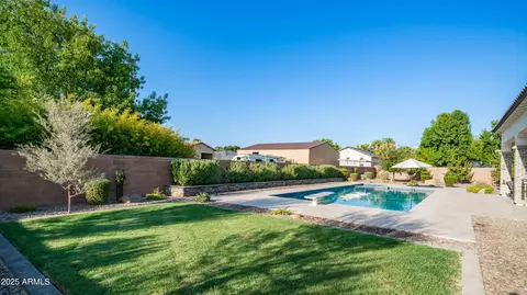 Exterior - 2086 E Trigger Way, Gilbert, AZ 85297 photo 3 of 24