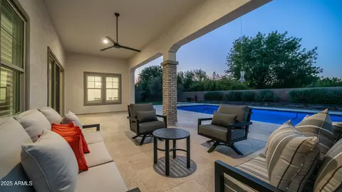 Exterior - 2086 E Trigger Way, Gilbert, AZ 85297 photo 10 of 24