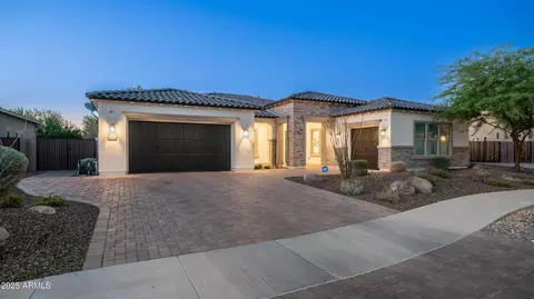 Exterior - 2086 E Trigger Way, Gilbert, AZ 85297 photo 13 of 24