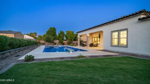 Exterior - 2086 E Trigger Way, Gilbert, AZ 85297 photo 9 of 24