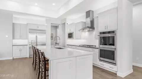 Kitchen - 2086 E Trigger Way, Gilbert, AZ 85297 photo 3 of 4
