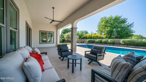Exterior - 2086 E Trigger Way, Gilbert, AZ 85297 photo 4 of 24