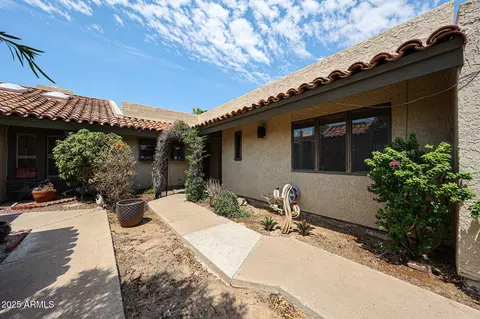 6540 N Maryland Cir, Phoenix, AZ 85013