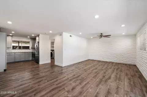 Living - 3635 E Turney Ave #12, Phoenix, AZ 85018 photo 4 of 4