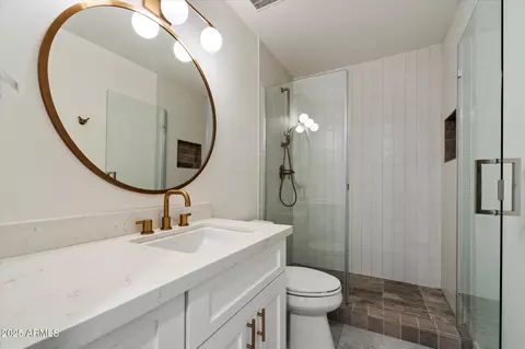 Bath - 3635 E Turney Ave #12, Phoenix, AZ 85018 photo 3 of 3