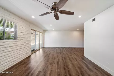 Living - 3635 E Turney Ave #12, Phoenix, AZ 85018 photo 3 of 4
