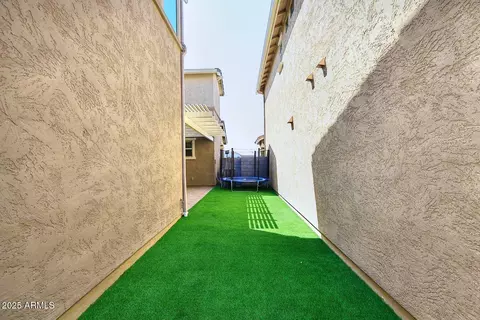 Exterior - 4278 E Jesse St, Gilbert, AZ 85295 photo 4 of 6