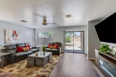 2316 W Carson Rd, Phoenix, AZ 85041