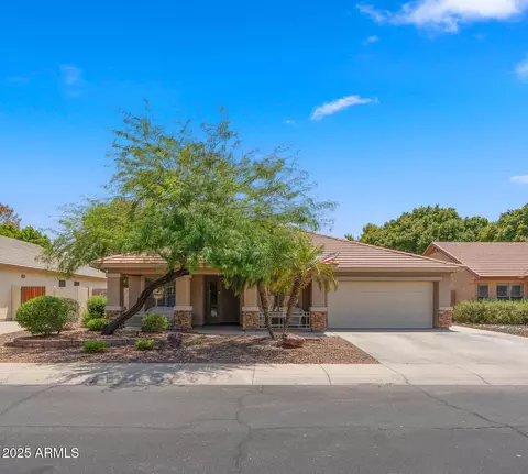 6391 W Taro Ln, Glendale, AZ 85308