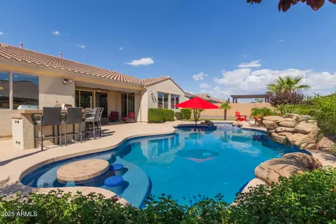 Exterior - 3681 E Narrowleaf Dr, Gilbert, AZ 85298 photo 6 of 11