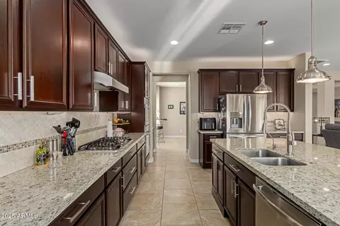 Kitchen - 3681 E Narrowleaf Dr, Gilbert, AZ 85298 photo 4 of 4