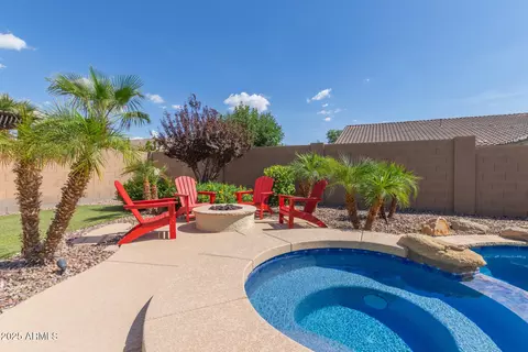 Exterior - 3681 E Narrowleaf Dr, Gilbert, AZ 85298 photo 9 of 11