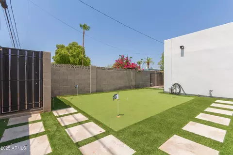 Exterior - 3533 E Turquoise Ave, Phoenix, AZ 85028 photo 3 of 6