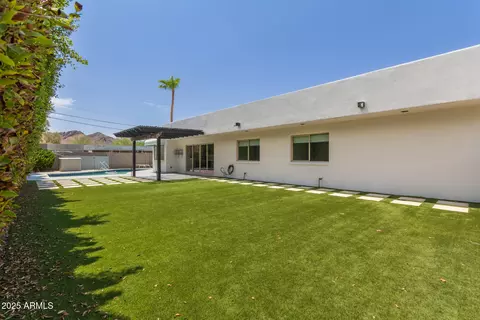 Exterior - 3533 E Turquoise Ave, Phoenix, AZ 85028 photo 2 of 6