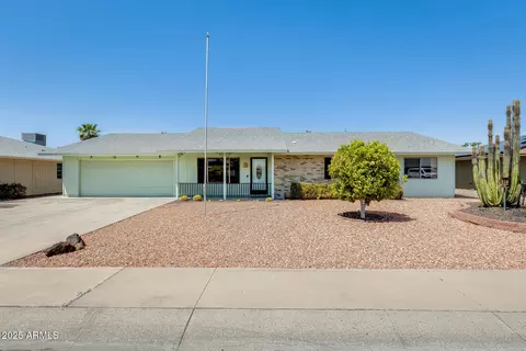 17214 N Foothills Dr, Sun City, AZ 85373