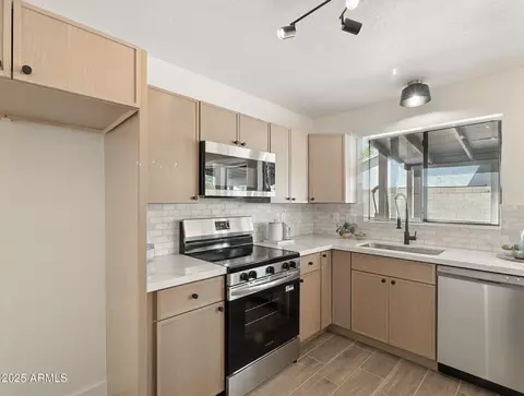 Kitchen - 136 E San Angelo Ave, Gilbert, AZ 85234 photo 5 of 5