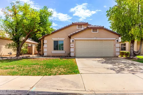 2025 E Saratoga St, Gilbert, AZ 85296