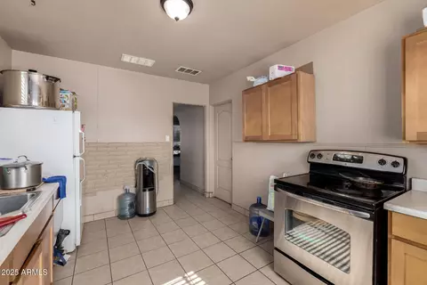 Entry Way - 6520 S 28th St, Phoenix, AZ 85042 photo 1 of 2