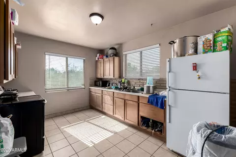 Kitchen - 6520 S 28th St, Phoenix, AZ 85042 photo 1 of 1