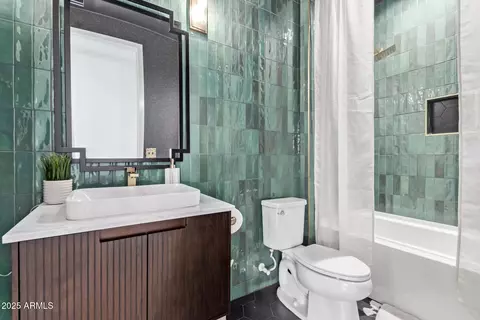 Bath - 9649 E Spiral Ave, Mesa, AZ 85212 photo 1 of 1