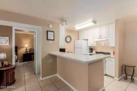 8055 E Thomas Rd #C104, Scottsdale, AZ 85251
