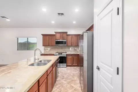 6993 S Ruby Dr, Chandler, AZ 85249 photo 5