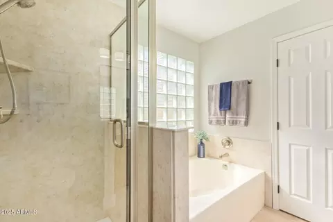 Bath - 2312 E Santa Rosa Dr, Gilbert, AZ 85234 photo 2 of 3