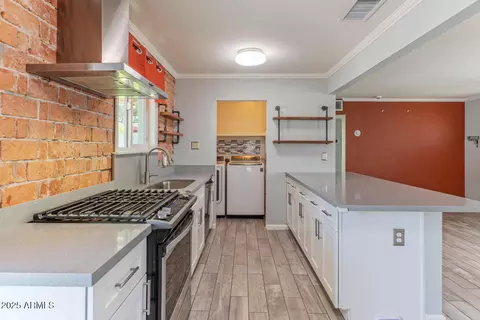 Kitchen - 3014 E Mulberry Dr, Phoenix, AZ 85016 photo 3 of 4